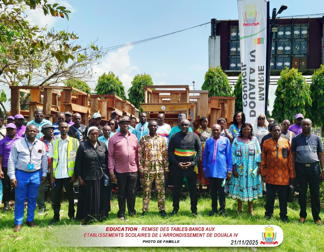 ÉDUCATION : DES TABLES-BANCS ET BUREAUX POUR LES RESPONSABLES D&rsquo;ÉTABLISSEMENTS À DOUALA IV